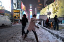 New York lancio palle di neve