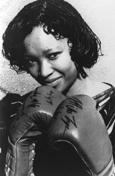 Mandela Day: Ricordi e omaggi fotografici. Foto by AFP/Getty Images.