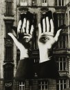 Herbert Bayer, Einsamer Großstädter, 1932/1969, Fotomontage, Silbergelatinepapier, 35,3 x 28 cm, Foto Christian P. Schmieder, München © VG Bild-Kunst, Bonn 2014