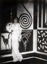 Anton Giulio Bragaglia, Thais, 1917. L'attrice Thais Galitzky su fondale decorato de E. Prampolini, Galleria civica di Modena